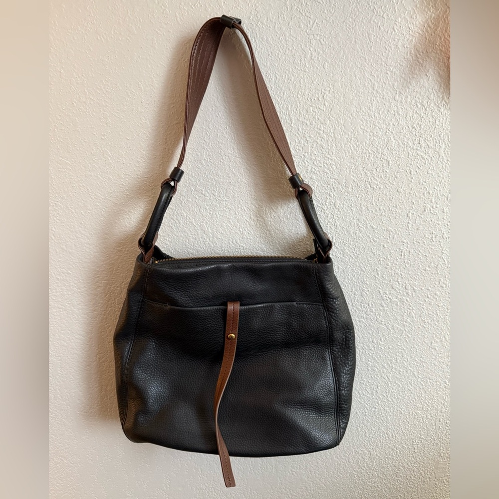 Stunning HOBO Mirage Shoulder Bag Like New!